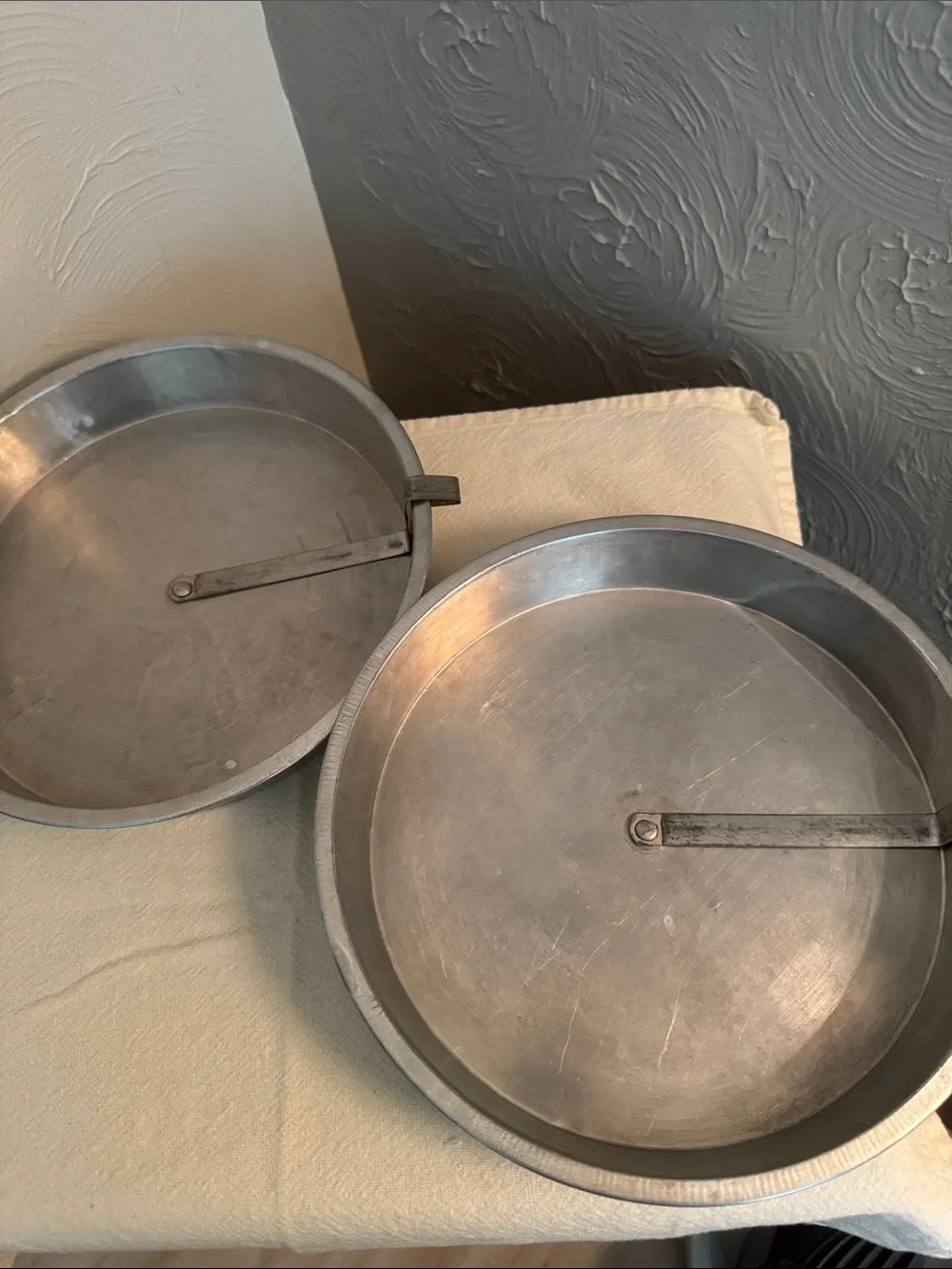 Vintage Comet Aluminum Bakeware Cake Pans with Slides